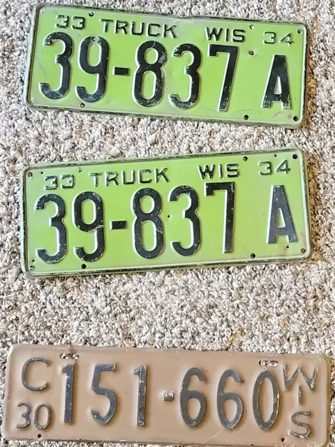 1930s And 1940s 3 Matching Sets vintage Wisconsin license plates lot Of 7 Plates