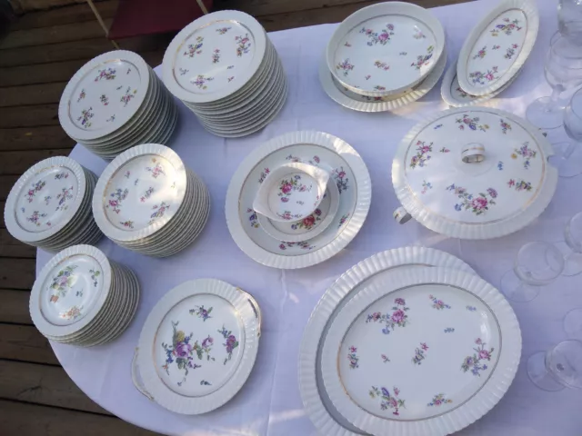 service de table porcelaine de Limoges L. Bernardaud & C. d'une grande finesse