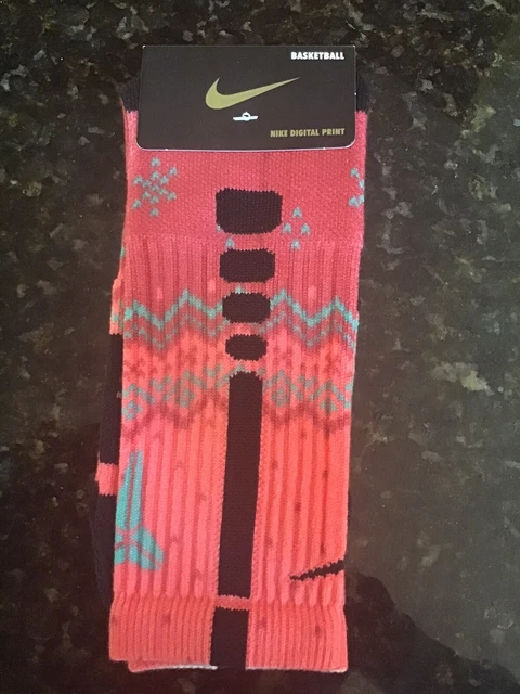 Nike Kobe Elite Digital Ink Basketball Socks NWT-Men’s Size Large 8-12 Nike Kobe Elite Digital Ink Basketball Socks NWT-Men’s Size Large 8-12