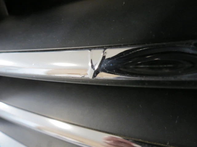 07 08 09 10 VW Eos Front UPPER Radiator Bumper Grille Grill Black-Chrome OEM 3