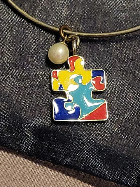Retired Vantel Pearls Autism Awareness Bracelet~New 6.5 MM white Pearl