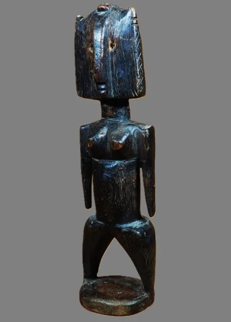 Art africain. Statuette "kakungu". 37 cm. Ethnie Metoko. R.D. CONGO. Afrique.