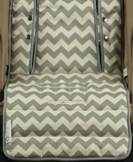 Keep Me Cosy™  Pram Liner Universal fit Reversible, cotton - Grey Chevron design 2