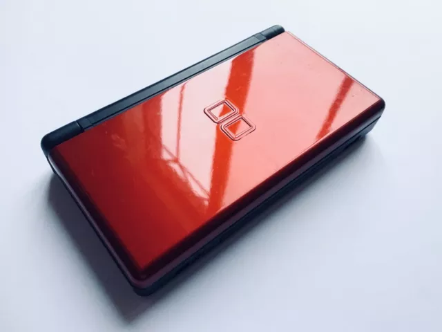 Nintendo ds lite red best sale and black