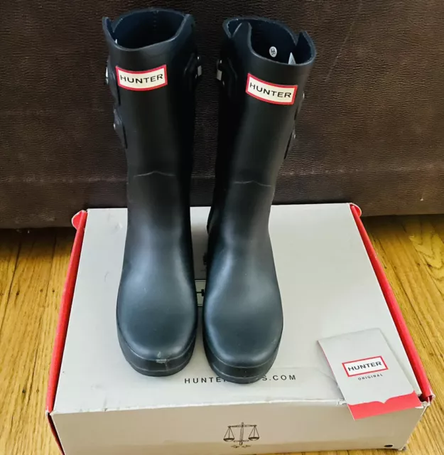 Hunter Mid Calf Rain Boots Size 6 Dark Navy Blue