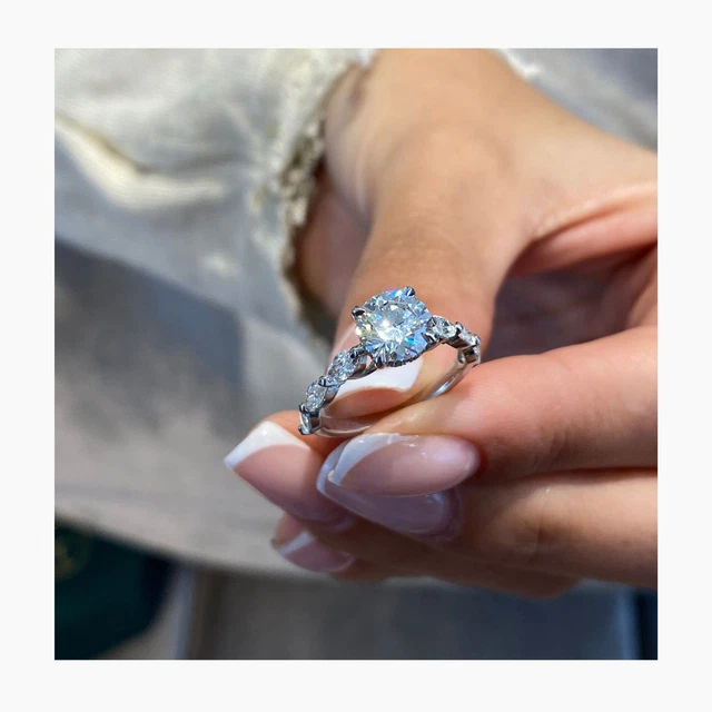 Diamond Engagement Ring IGI Certified E VS2 2.12 CT Round 18K White Solid Gold
