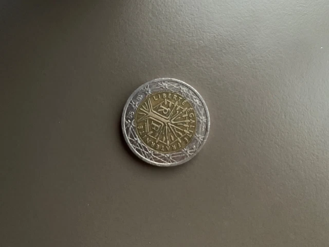Pièce de 2 Euros Rare Fautée République Française 1999 RF Liberté Egalité Frat