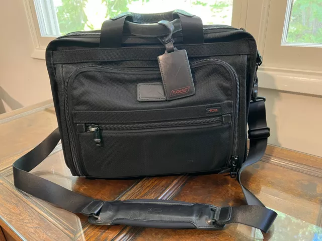 Tumi Briefcase Black Nylon Expandable Laptop w/Shoulder Strap $75 26531DH