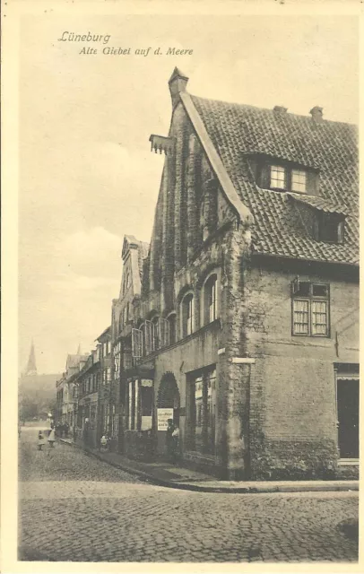 Sehr schöne AK. Von Lüneburg, Zu Sehen ist Alte Giebel auf d. Meere, nicht Gelau