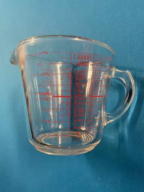 PYREX GLASS 4 Cup Measuring Cup #532 1 Quart RED LETTERING, EUC