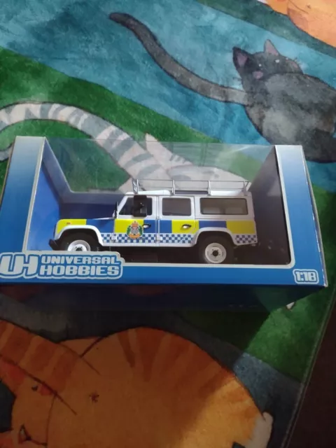 1:18 Universal Hobbies Land Rover Series Tayside Police   Extremely Rare!