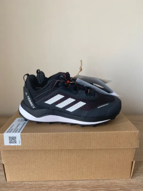 Adidas Kids Terrex Agravic Flow Trainers in size 10k £63 RRP