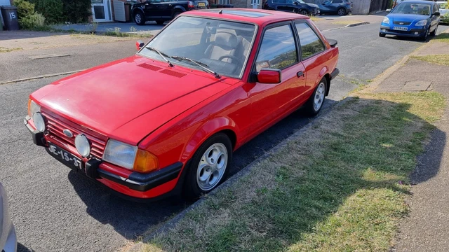 LHD ford escort xr3i 1983/4 running project barn find LHD ford escort xr3i 1983/4 running project barn find