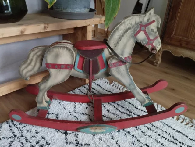 Cheval A Bascule En Bois Ancien 90 X 62 Cm