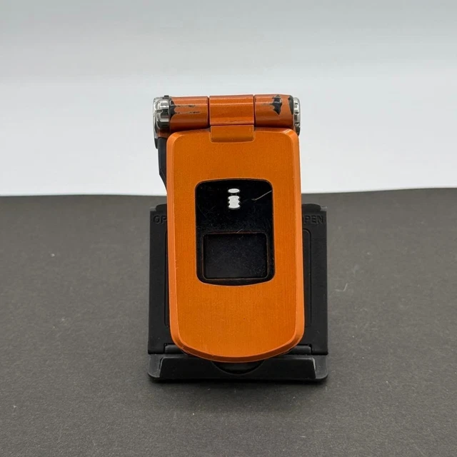 DOCOMO P900IV ORANGE Rare Feature Phone Final Fantasy Bomblink