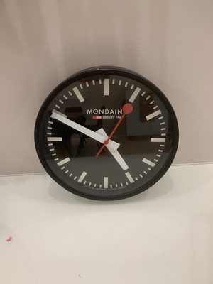 Karlsson Orologio da parete NORMANN Ø 27,5 CM TONDO ACCIAIO SPAZZOLATO NERO 