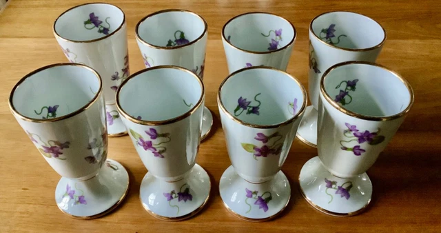 ancien service en porcelaine d'art signé P.Dussault, Paris...décor de violettes.