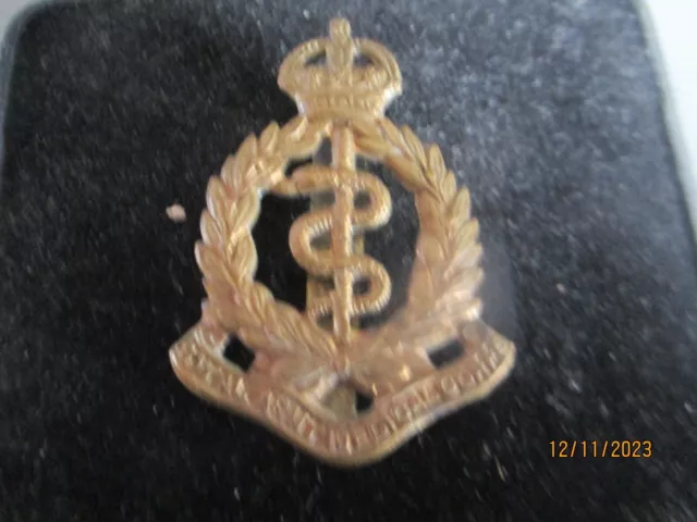 British Army Royal Army Medical Corps Kings Crown Brass Cap Badge