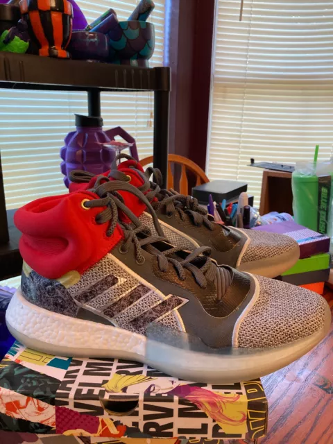 Adidas avengers deals 2019