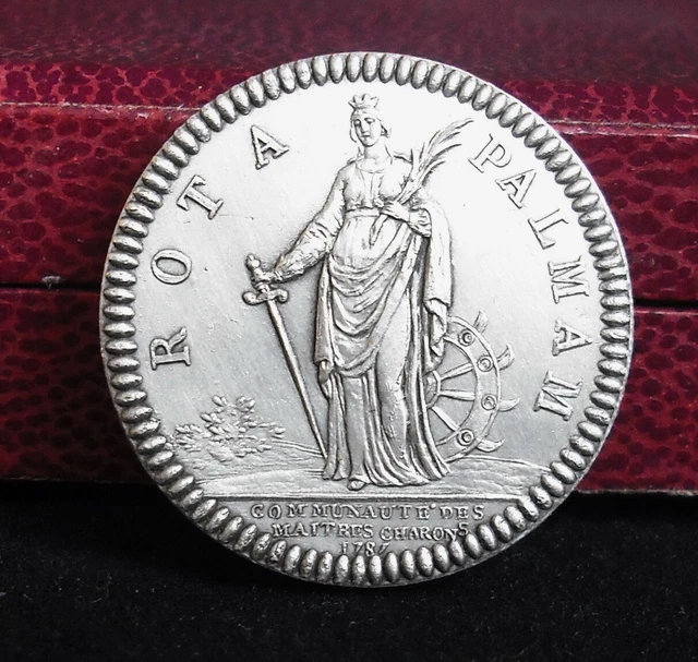 Pendentif Médaille Monnaie De Paris En Argent - La Dame Au Lys, Bijou Historique Et élégant