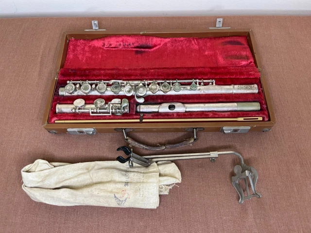 Vintage Artley Flute Elkhart Indiana 197243 Vintage Artley Flute Elkhart Indiana 197243
