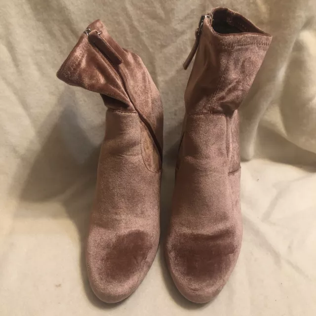 Steve Madden 'Avenue' Blush Women's Ankle Booties Size 9.5 SM443 *NO BOX*