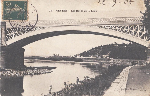 CPA 58 NEVERS Les Bords de la Loire (Pêcheurs) 1907