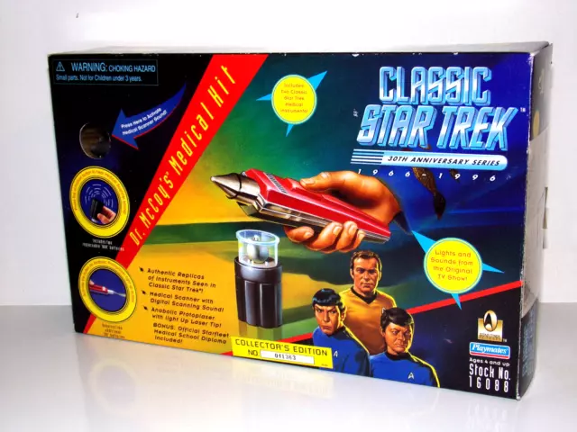 Playmates  16088  CLASSIC STARN TREK  Dr. McCoy´s Medical Hit