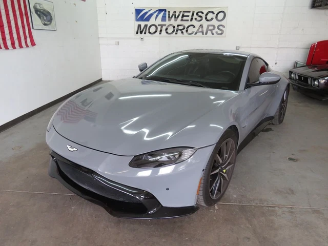 2020 Aston Martin Vantage Coupe Full custom wrap 20