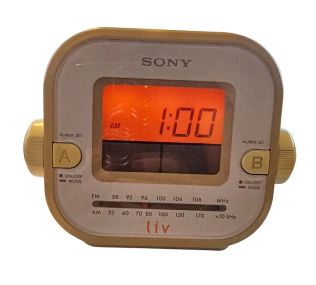 VINTAGE SONY DREAM Machine Liv Cube AM/FM Radio & Alarm Clock ICFC180