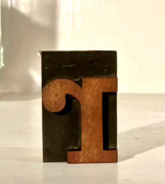 WOOD LETTER r "R"  Lower Case Vintage Letterpress PRINT TYPE Printing  Patina