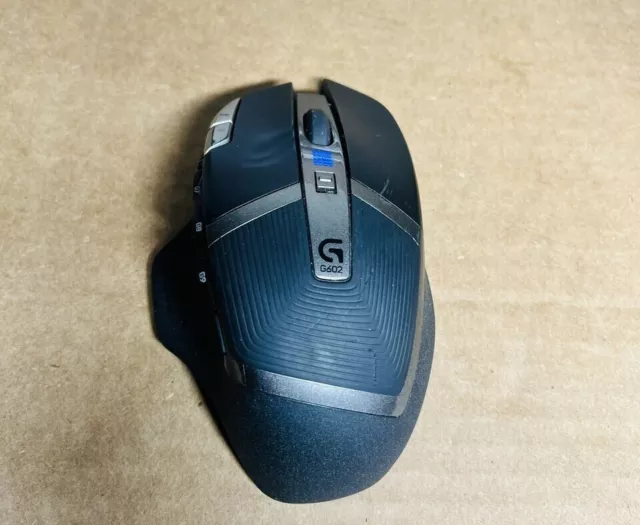 Used Logitech G602 Gaming Wireless Mouse - 910-003820 (NO UNIFYING RECEIVER)