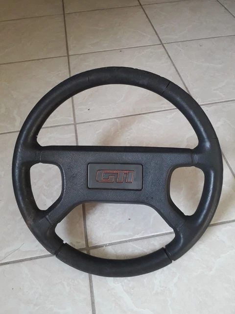 volant voiture  309 GTI