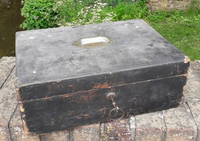 Miss Blades 1880 Travel Box for revival, Unique, please read description