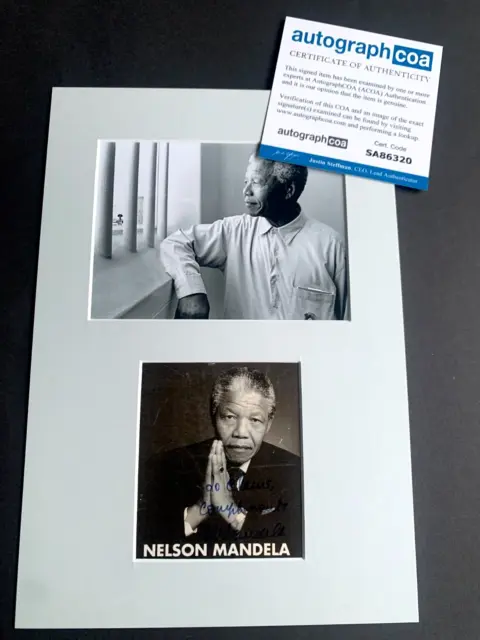 NELSON MANDELA (†) Nobelpreis signed Passepartout 20x30 Autogramm +ACOA SA86320