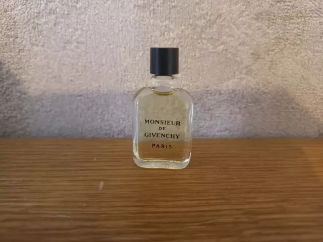 Miniature Monsieur de Gïvenchy EDT 3 ml , sans boîte