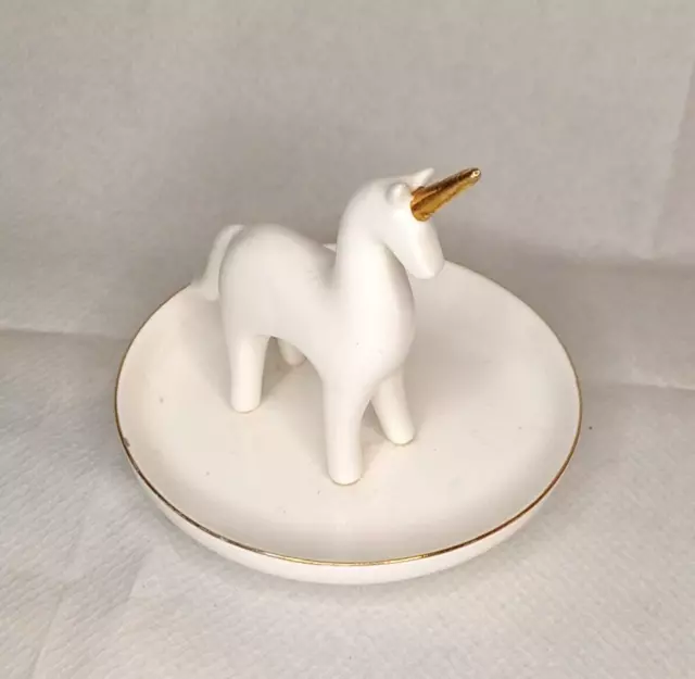 coupelle porte bijoux décoration porcelaine licorne blanche et dorée