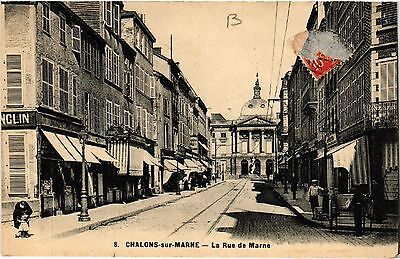CPA CHALONS-sur-MARNE La Rue de MARNE (490999)