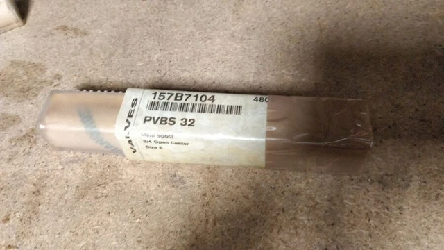 Sauer-Danfoss 157B7104 / #A B0Z 3886 spool valve
