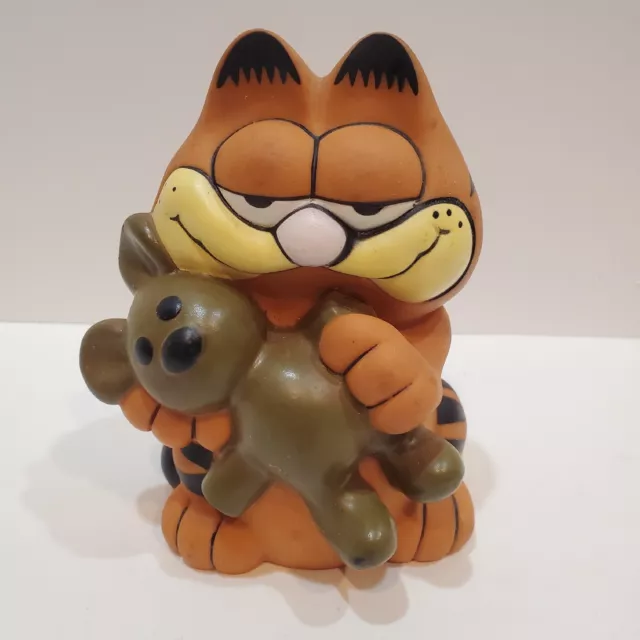Vintage Kat's Meow Garfield w/Teddy Piggy Bank Plastic 1981 Hong Kong 6.5"