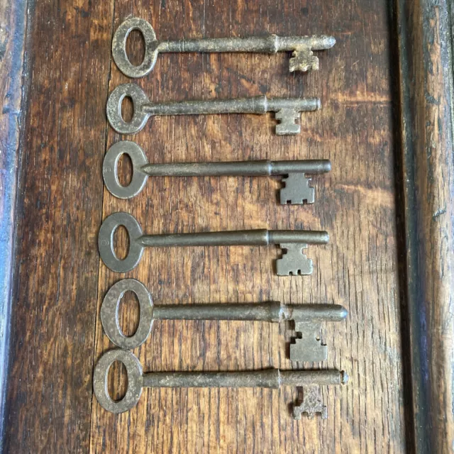 Architectural Antique Collection Of 6 Rusty Keys