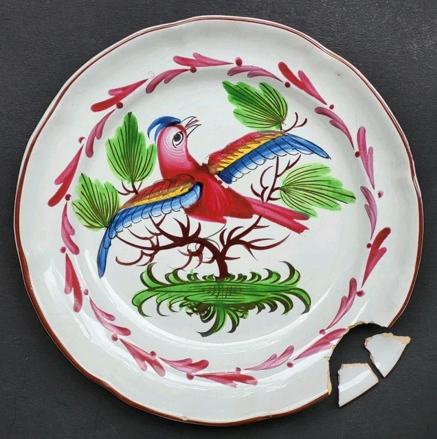 Plat en faïence de Saint Amand - Antiquités Christiaens