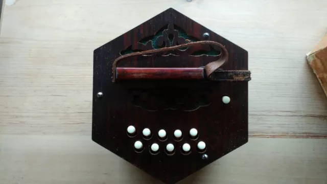 Viceroy Anglo type 20+1 Button 6.25" (16cm) Wide Concertina.