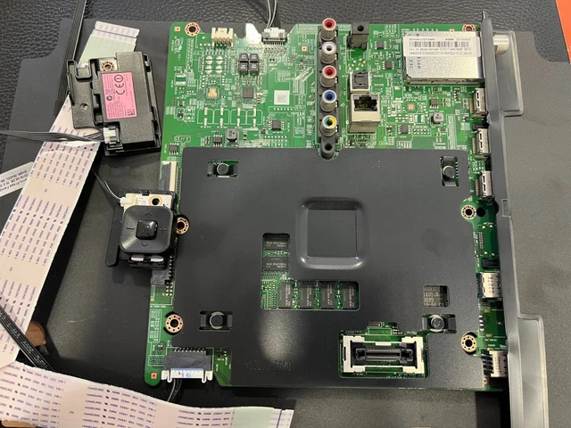 Carte Mère (platine Main Board) Pour TV Grundig 49VLX7730BP – Référence ZGF190R-4 / PZPAZZ 713, Occasion