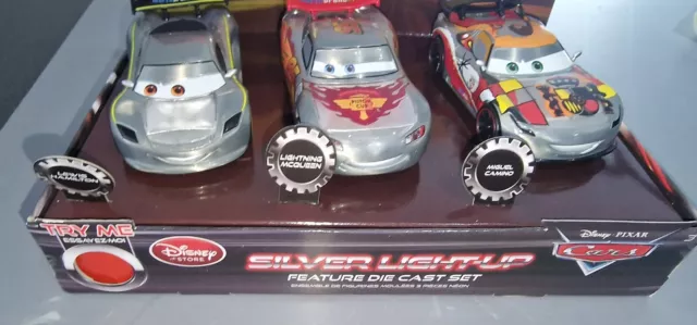 Disney Pixar Cars Silver Light-Up Features Die Cast Set -  LED - in OVP