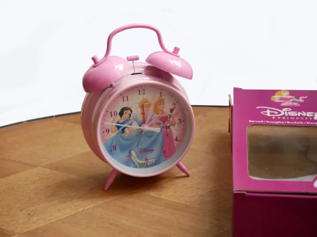 Réveil vintage Princesses Disney , neuf dans sa boite, rose, blanche-neige...