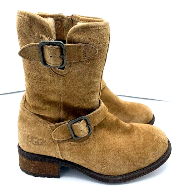 Ugg chaney deals buckle boots