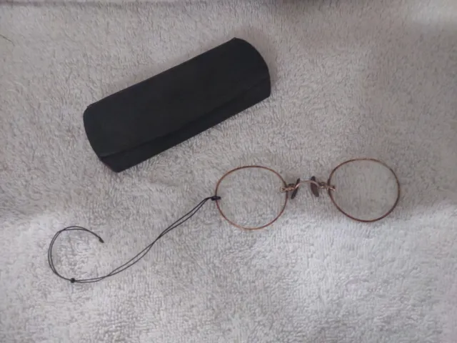 Art Deco Casual Round Vintage Eyeglasses With Original Black Case