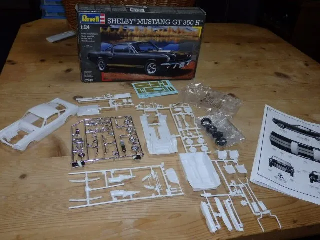 1/24 REVELL (2008) SHELBY Mustang GT 350 H