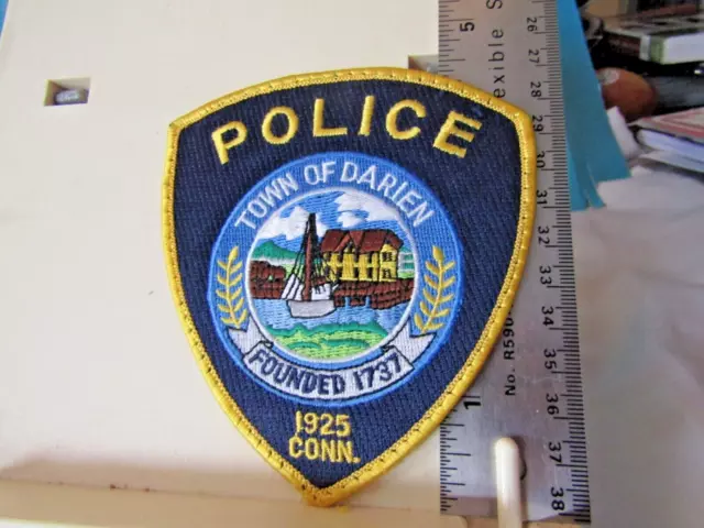 Town of Darien CT Police Shoulder Patch NOS 4.3" tall navy blue 1737 Connecticut